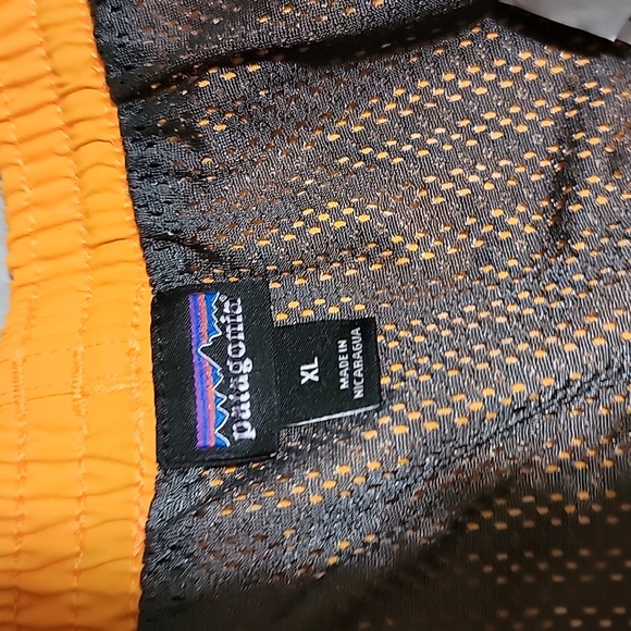 New Patagonia Men's Baggies Shorts 5"  Bright Orange Run Sports - Picture 13 of 13